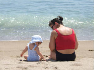 juliaandmommyonthebeach.jpg